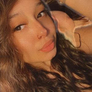 Meet your Posher, Ally